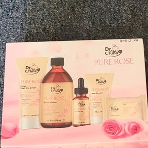 Farmasi Pure Rose Set
